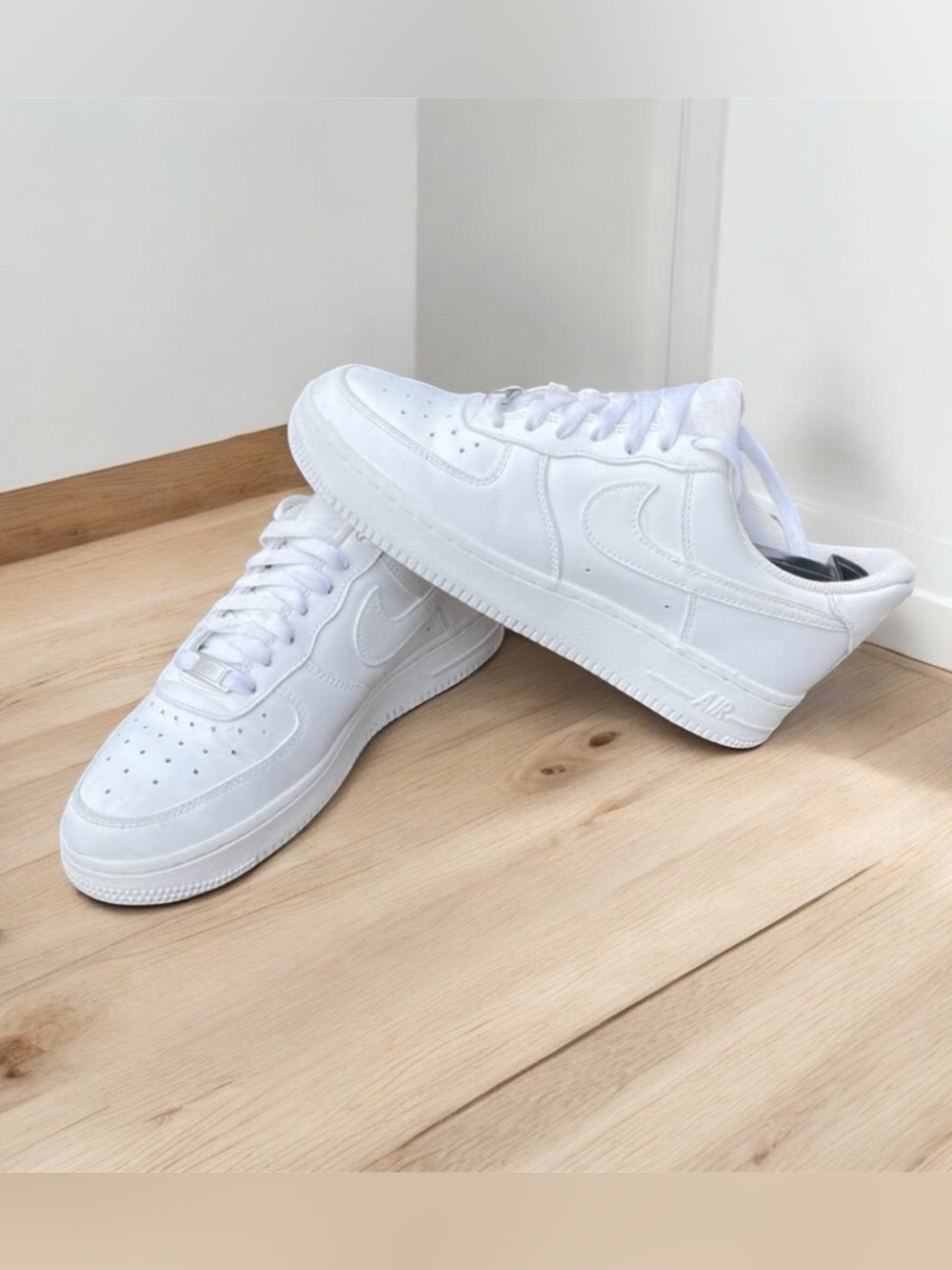 Nike Air Force 1 Sneakers White Size US 7Y EUR 40 CM 26 Authentic